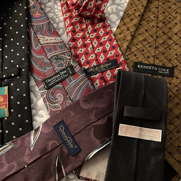 Men’s lot of 47 Ties!! 57 inches long perfect condition - Picture 3 of 4